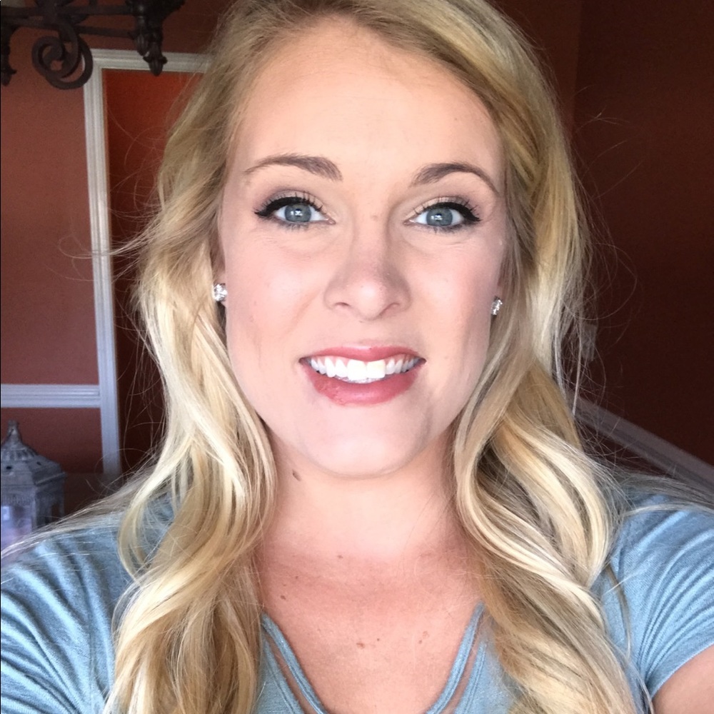 Meet your Posher, Lindsey